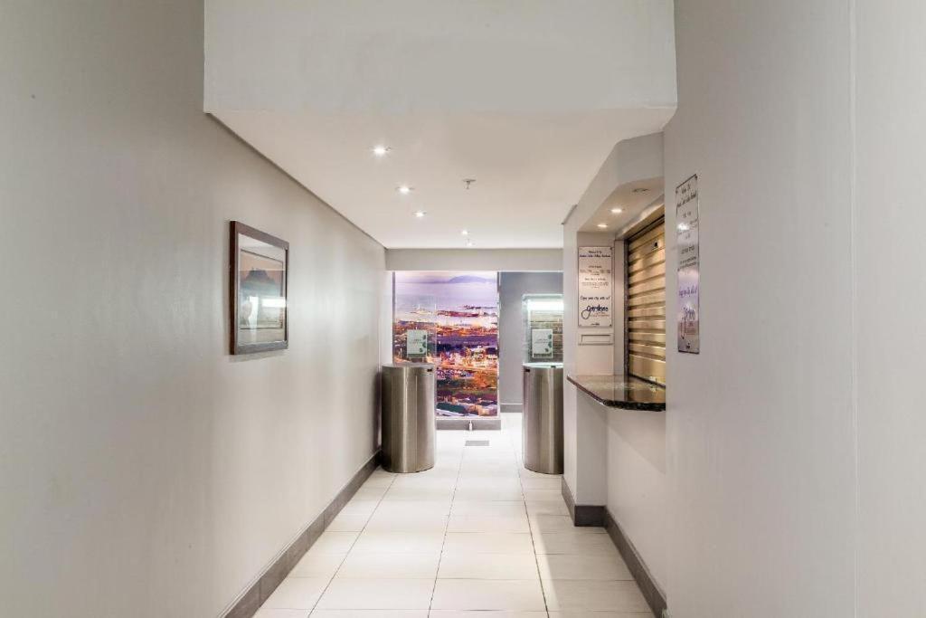 U Private In Gardens Centre * Cape Town